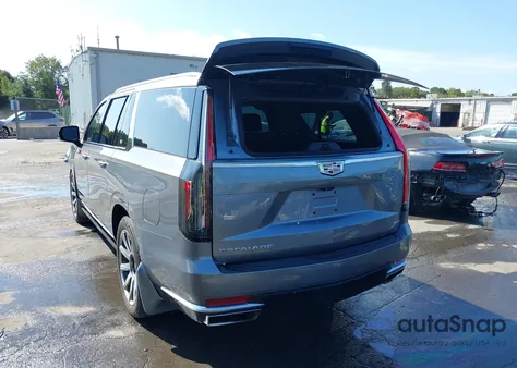 2021 Cadillac Escalade Esv 4Wd Premium Luxury Platinum z USA, uszkodzony, nr VIN 1GYS4MKLXMR228725